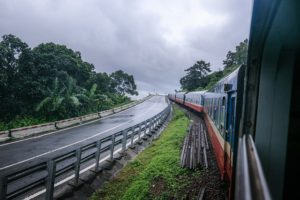 ダナンを走るベトナム南北統一鉄道